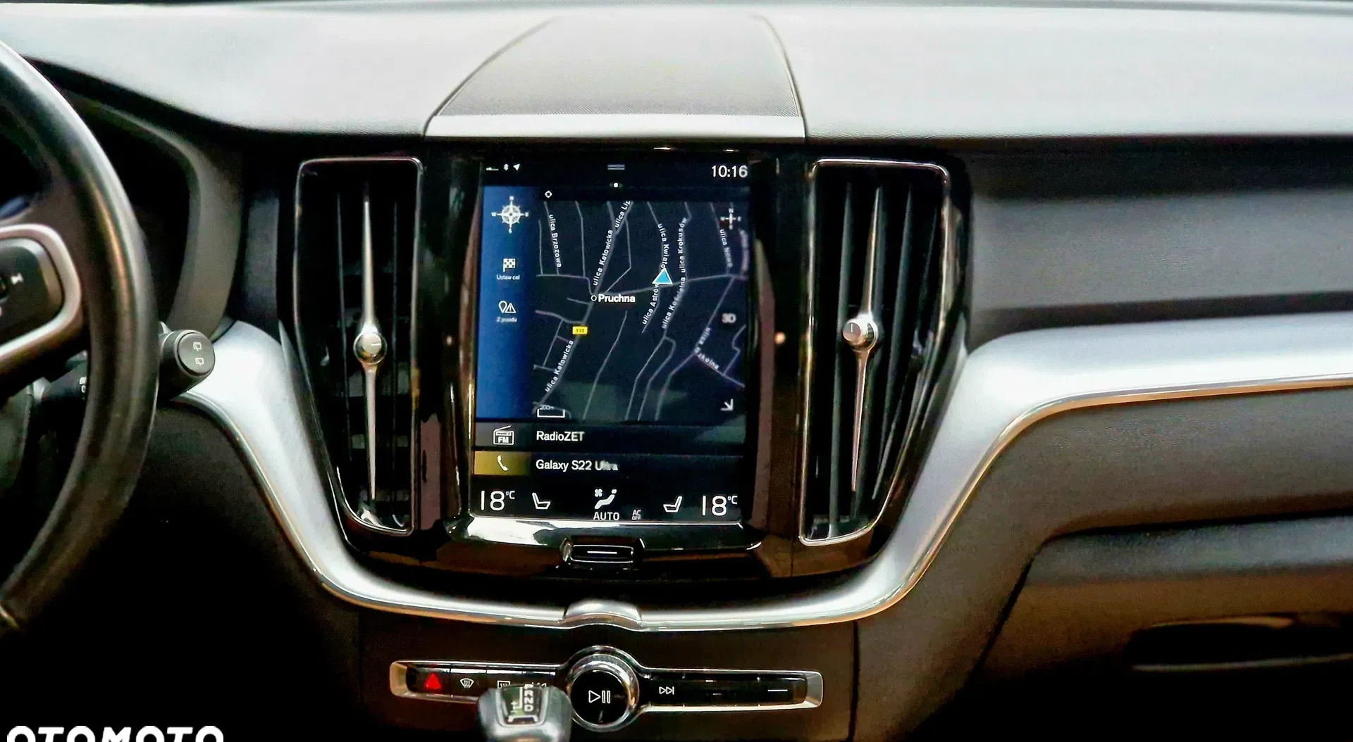 Volvo XC 60 cena 92999 przebieg: 250000, rok produkcji 2018 z Stary Sącz małe 667